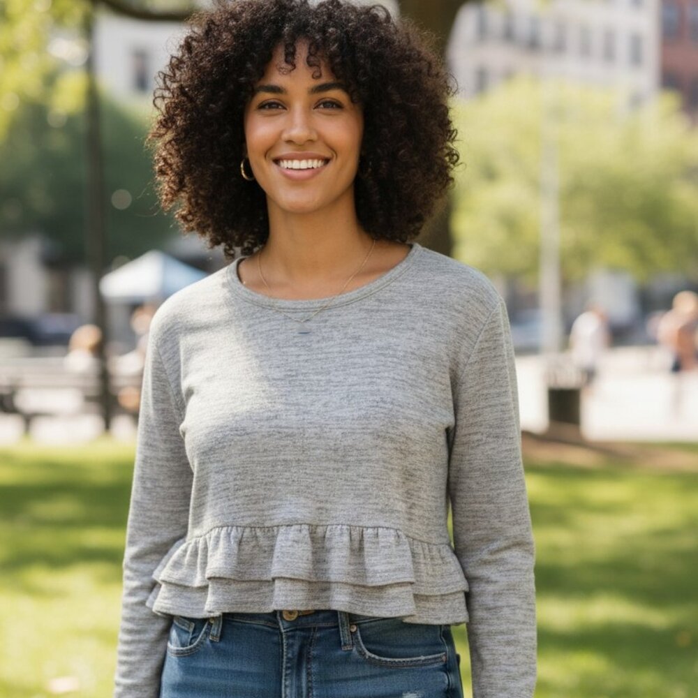 Chic Gray Ruffle Hem Crop Top - Picture 2 of 2